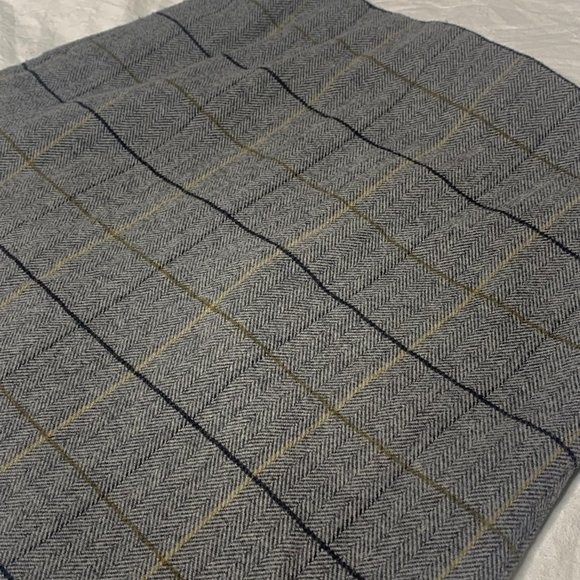 Uniqlo Plaid Mini Skirt - Picture 2 of 3